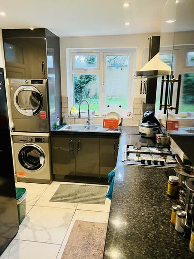 Spacious Double Room Available in Wembley Park Main Photo
