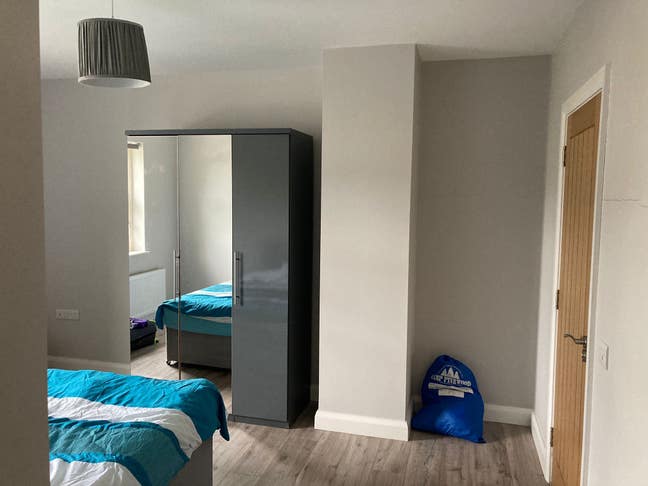 Housing estate - room to rent Main Photo
