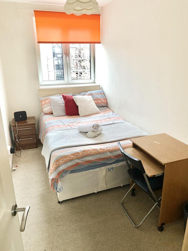 Double Room with Living 2 Baths Cleaner Bills Inc. Main Photo