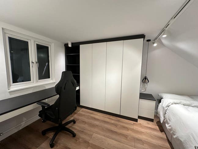 Stylish Double Room with Private Bathroom Main Photo