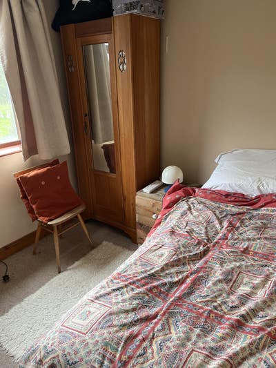 Single room available  Main Photo