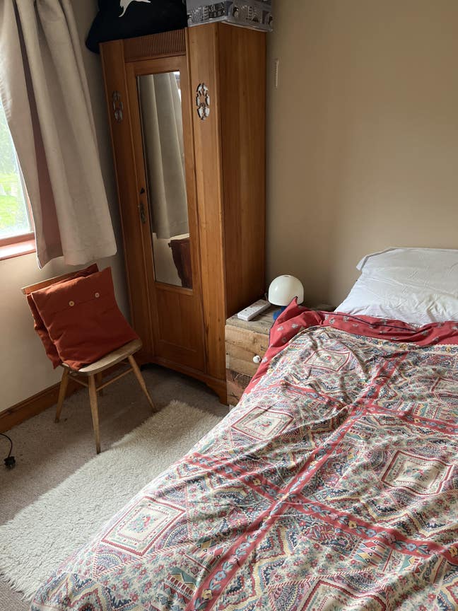 Single room available  Main Photo