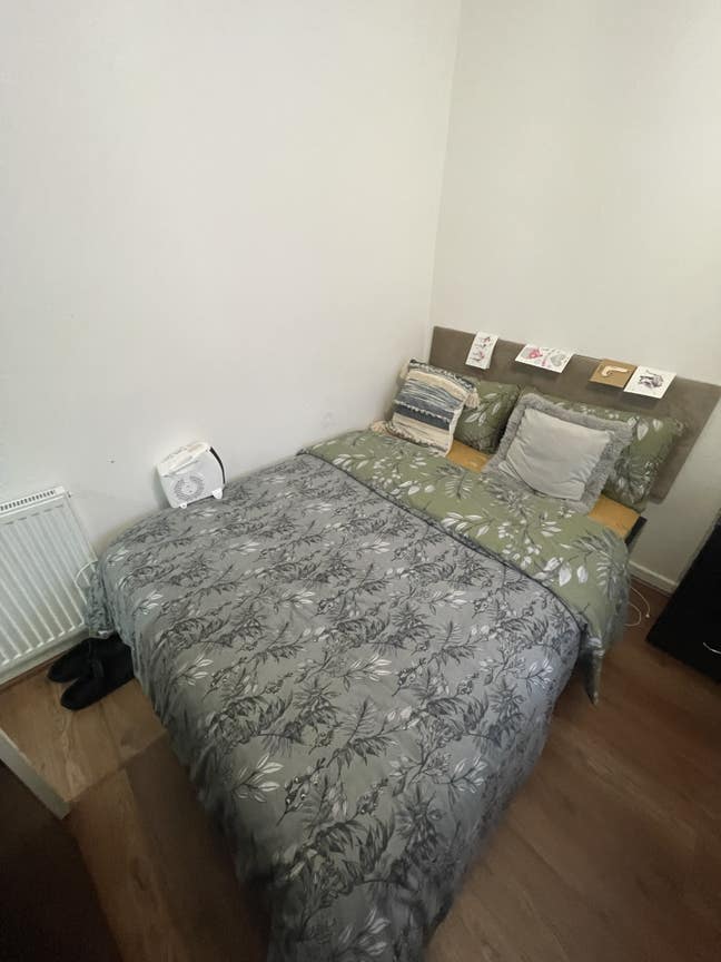 Elegant  Double  bedroom  for  rent  on  B24 Main Photo