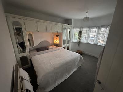 Lovely Larg Clean Furnished Room to Rent! Main Photo