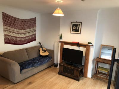 Large Double Room Close to Town Bills Inc Main Photo