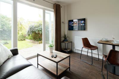 Beautiful home near the town centre! 🏠 Main Photo