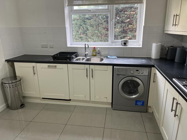 Quality accommodation to rent near Burnham station Main Photo