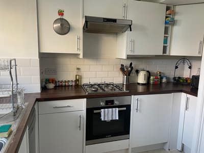 Small double in Brixton houseshare Main Photo