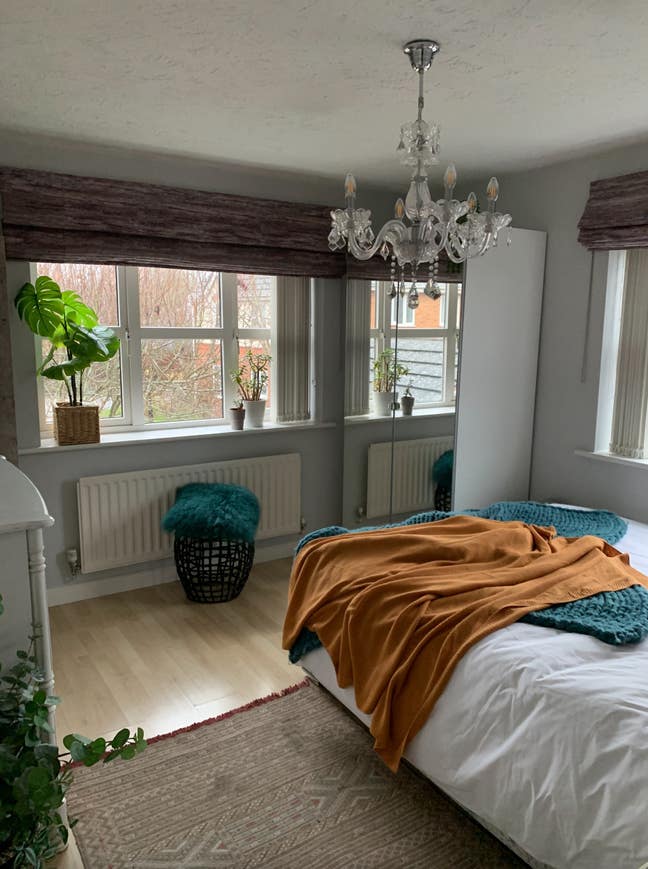🏡 Spacious, Light-Filled Double Room Available Now Main Photo