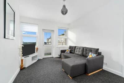 Water front apartment near barbican area Main Photo
