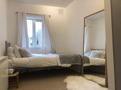   spacious single  room  Main Photo