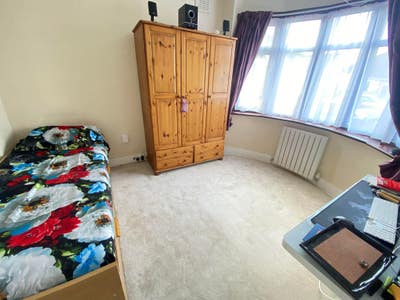 Double room in beautiful house, single person only Main Photo