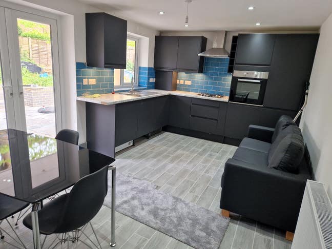 Double room available soon with £0 Deposit  Main Photo