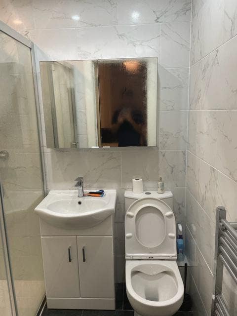 Bills inc En-suite Double Bedroom- 3 month Only Main Photo