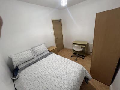 📍 Ormeau Rd LOCATION. Bills Inc 📍  Main Photo