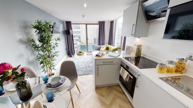 2 Bed Furnished Flat, Liverpool City Centre Main Photo