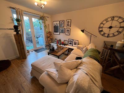 En-Suite for Female Only Main Photo