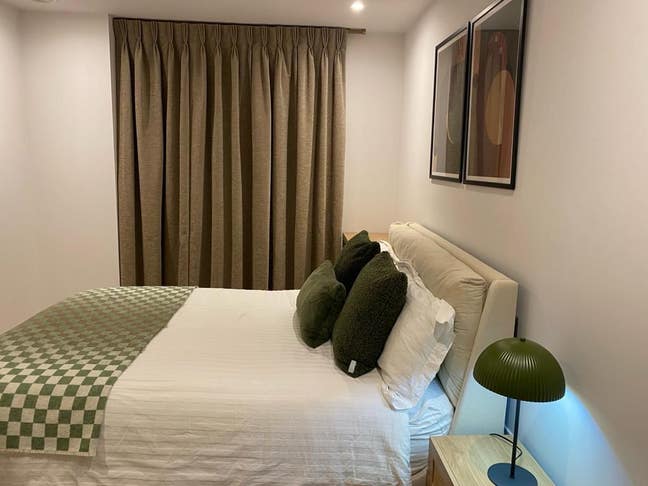 Double Room in great Media City location Main Photo