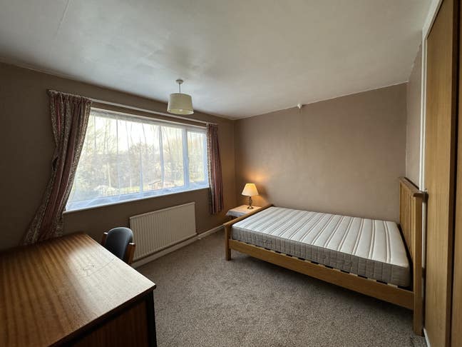 Canal-Side Home Near Town Centre Main Photo