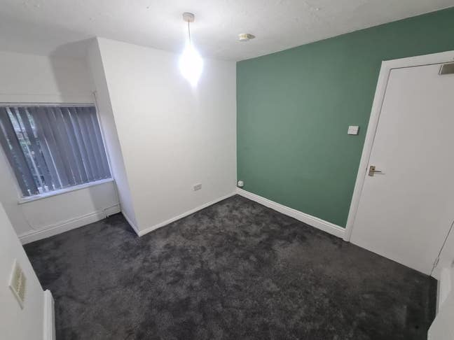 🏠 Stylish 1-Bedroom Flat in Salford Main Photo