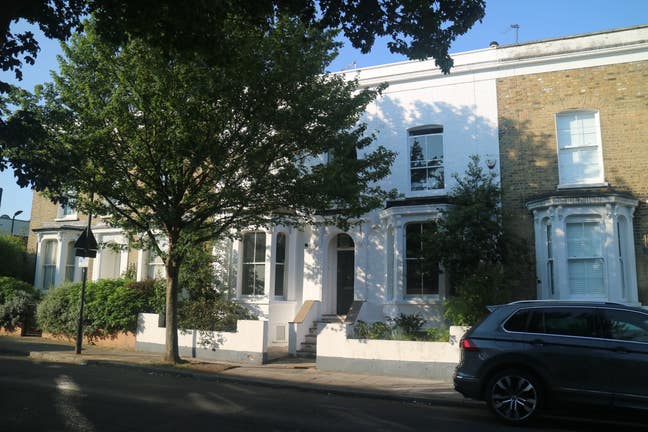 Double room in fantastic house Main Photo