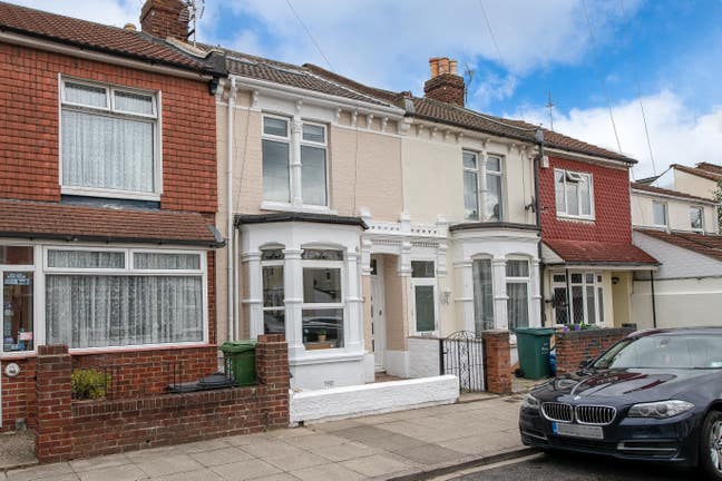 Double Room in friendly house share -all bills inc Main Photo
