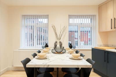 First Month Half Price🌟 New Co-Living  in Ashton Main Photo