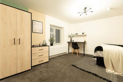 First Month Half Price🌟 New Co-Living  in Ashton Main Photo