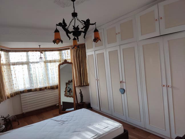 1 Large double room Main Photo