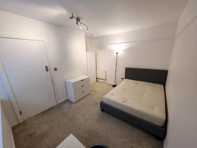 *New* Large Premium Double Room *All Bills Includ* Main Photo