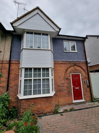 Small Double Ensuite Room  Main Photo