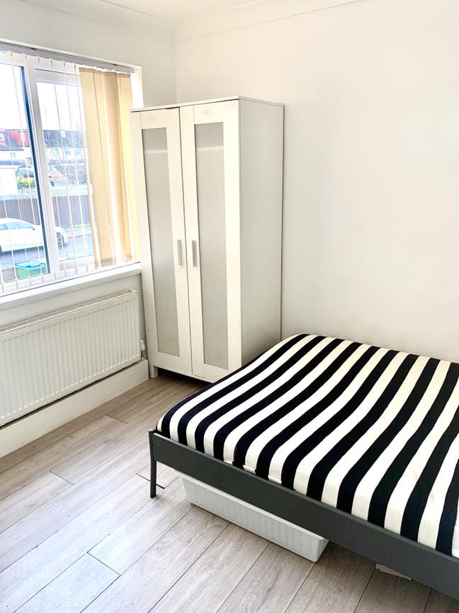 1 Double Room for a Professionals  only!!! Main Photo