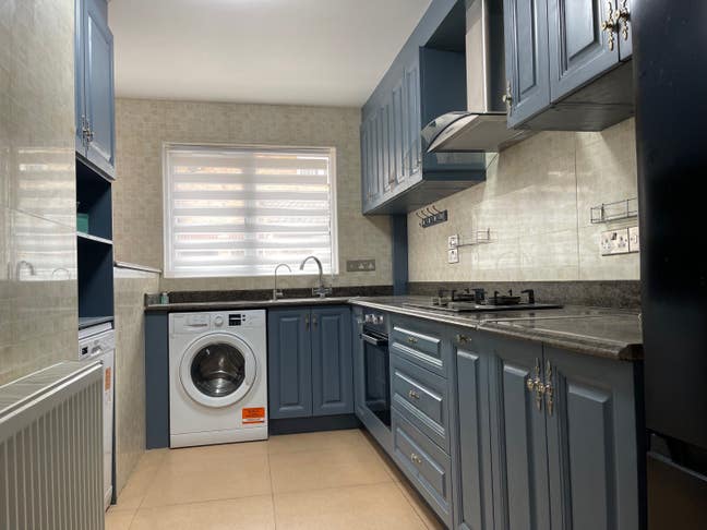 One Double Room Available for Rent in Zone 1. Main Photo