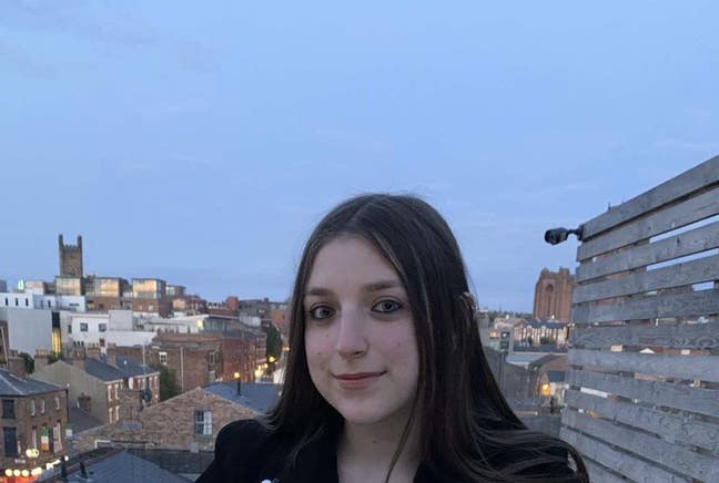 Female Professional looking for a room Main Photo