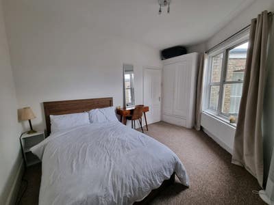 Spacious double bedroom in leafy Muswell Hill Main Photo