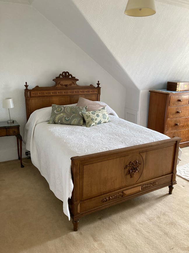 Seeking Week-Day Lodger Main Photo