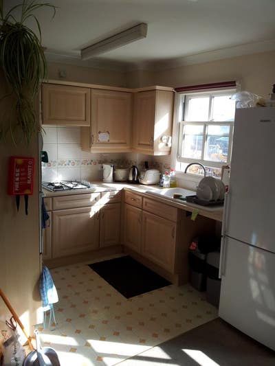 A big double room near train station Main Photo