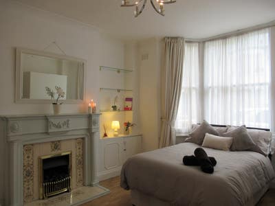 A superbly located, homely, double room Main Photo