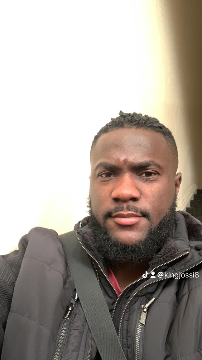 Couple seeks double room Main Photo