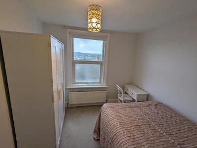 Bright Hanover room Main Photo