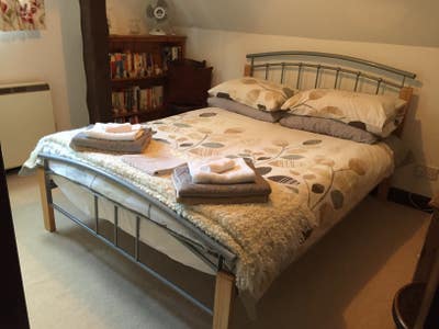 Quiet Double room in beautiful location. Main Photo