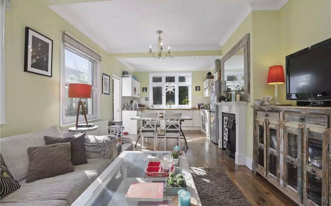 En-Suite in Beautiful 2 Bed Price Including Bills Main Photo