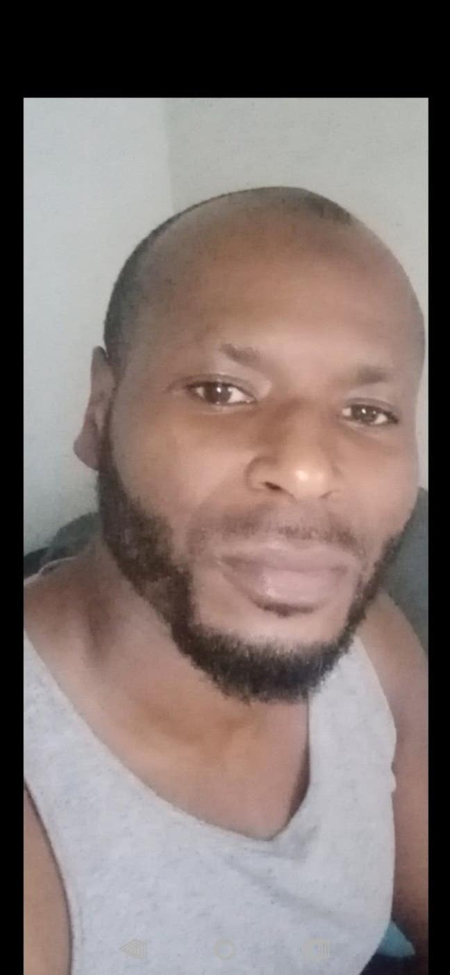 professional looking for a 1 bedroom flat  Main Photo