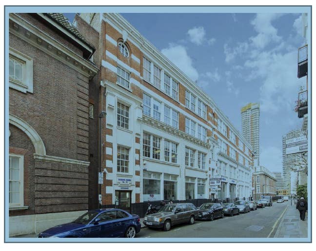 Quiet and Central Penthouse Main Photo