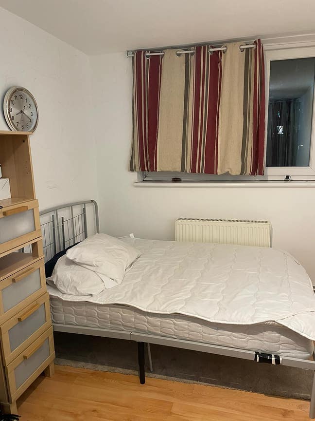 Amazing Large Double Room with Build in Large Ward Main Photo