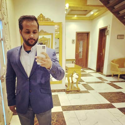 Professional Male seeks a single or double room Main Photo