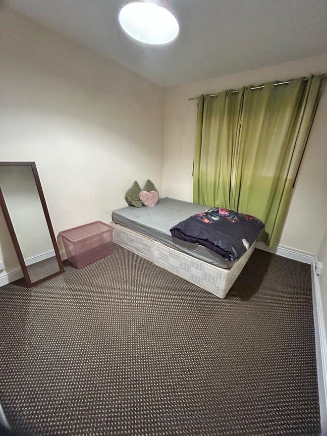 2 bedroom flat, 1 double bedroom for RENT Main Photo