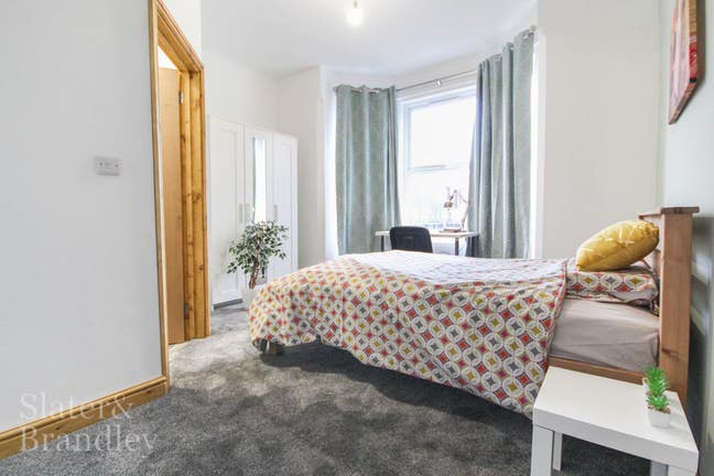 Queens Road **Double Ensuite****Bills Inclusive ** Main Photo