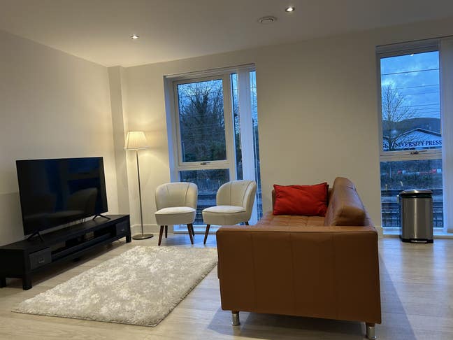 Modern ensuite double in city centre Main Photo