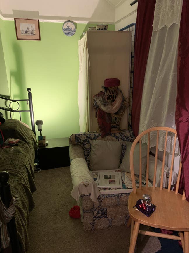 Short term licence / suit. Single or cosy double. Main Photo